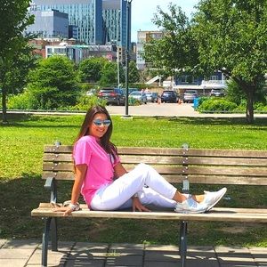 Meet your Posher, Stephanie